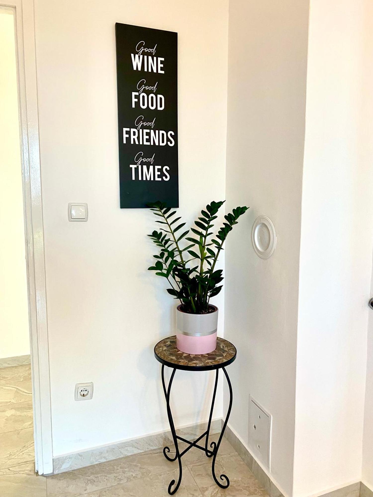 Ema Apartment 普拉 外观 照片